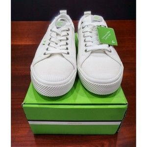 CARIUMA OCA Low Off-White Canvas Sneaker Women's 10.5 Men's 9 New In Box